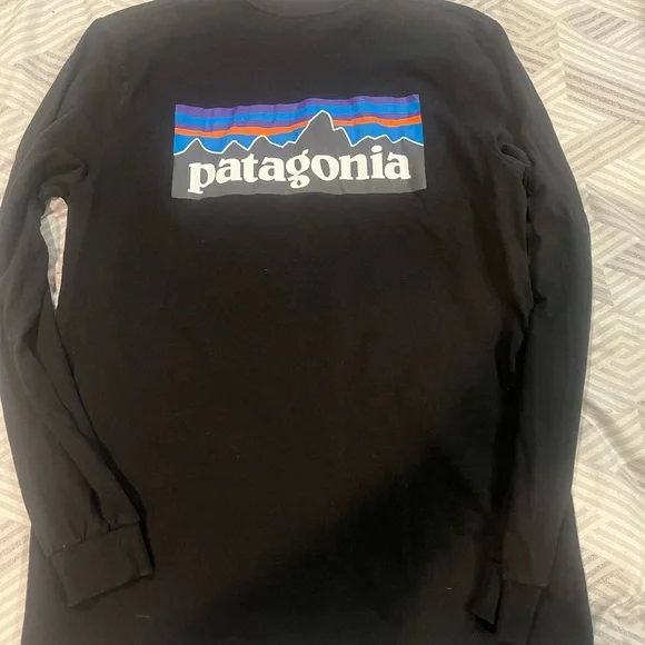 Vans and Patagonia long sleeve t shirt bundle - Picture 8 of 13
